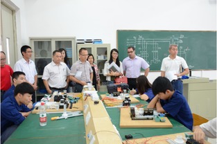 深化校企合作 共筑技術(shù)高地 | 東莞宏大電器攜手德國(guó)美諾技術(shù)人員赴我院參觀(guān)交流